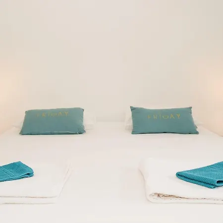 Loft At Republic Square شقة *