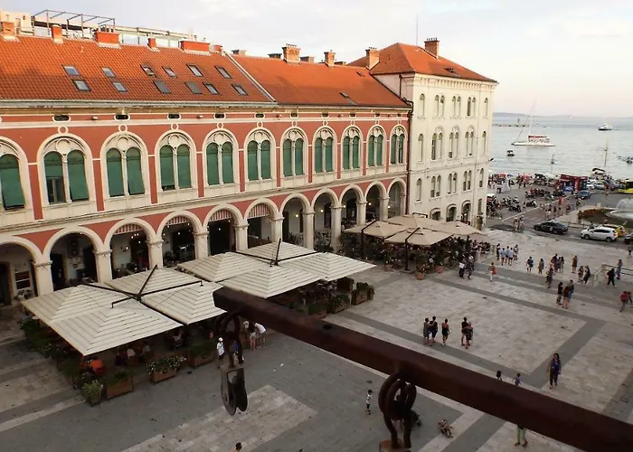 Loft At Republic Square * Split