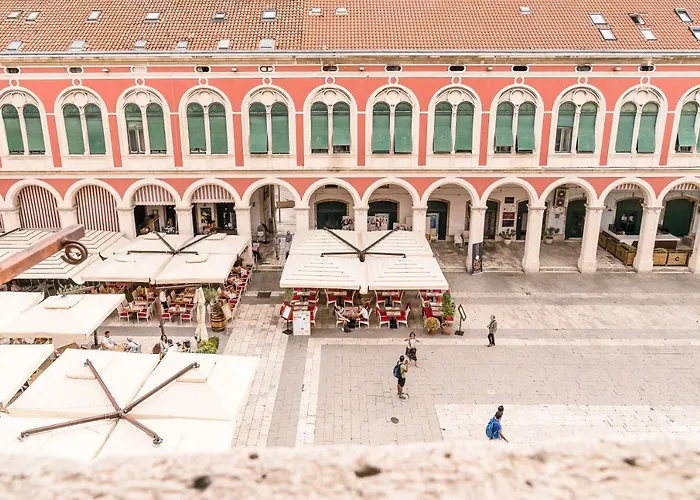 דירה Loft At Republic Square *